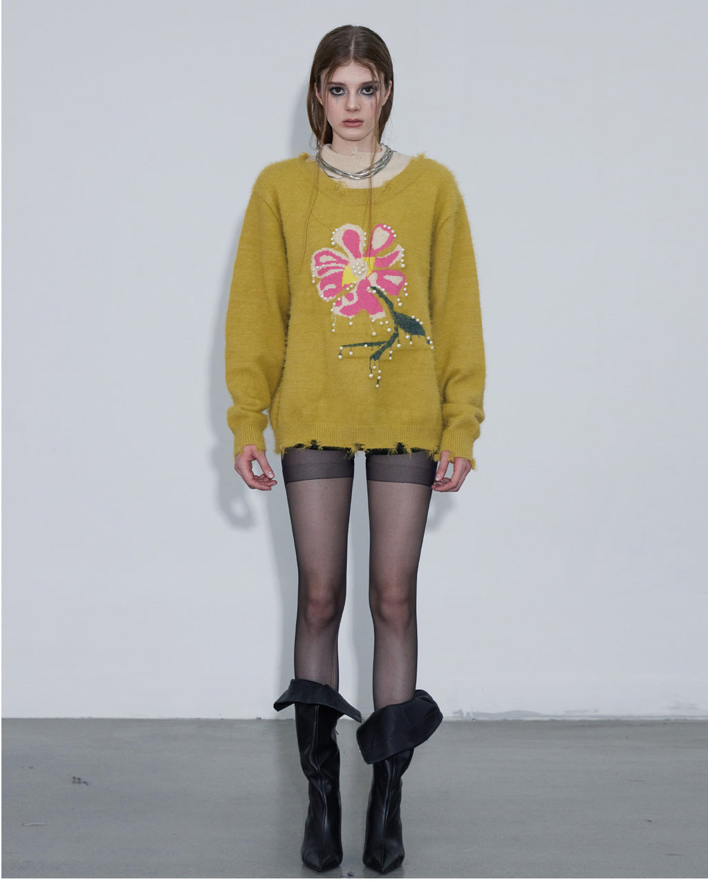 Daisy Vintage Clash Sweater
