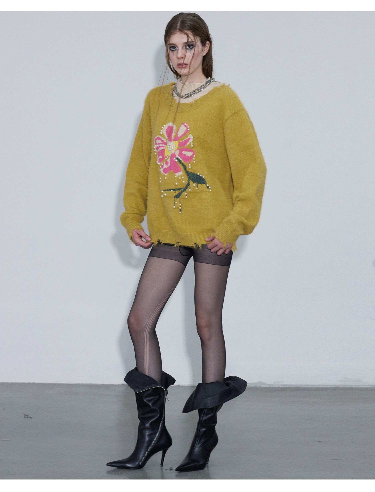 Daisy Vintage Clash Sweater