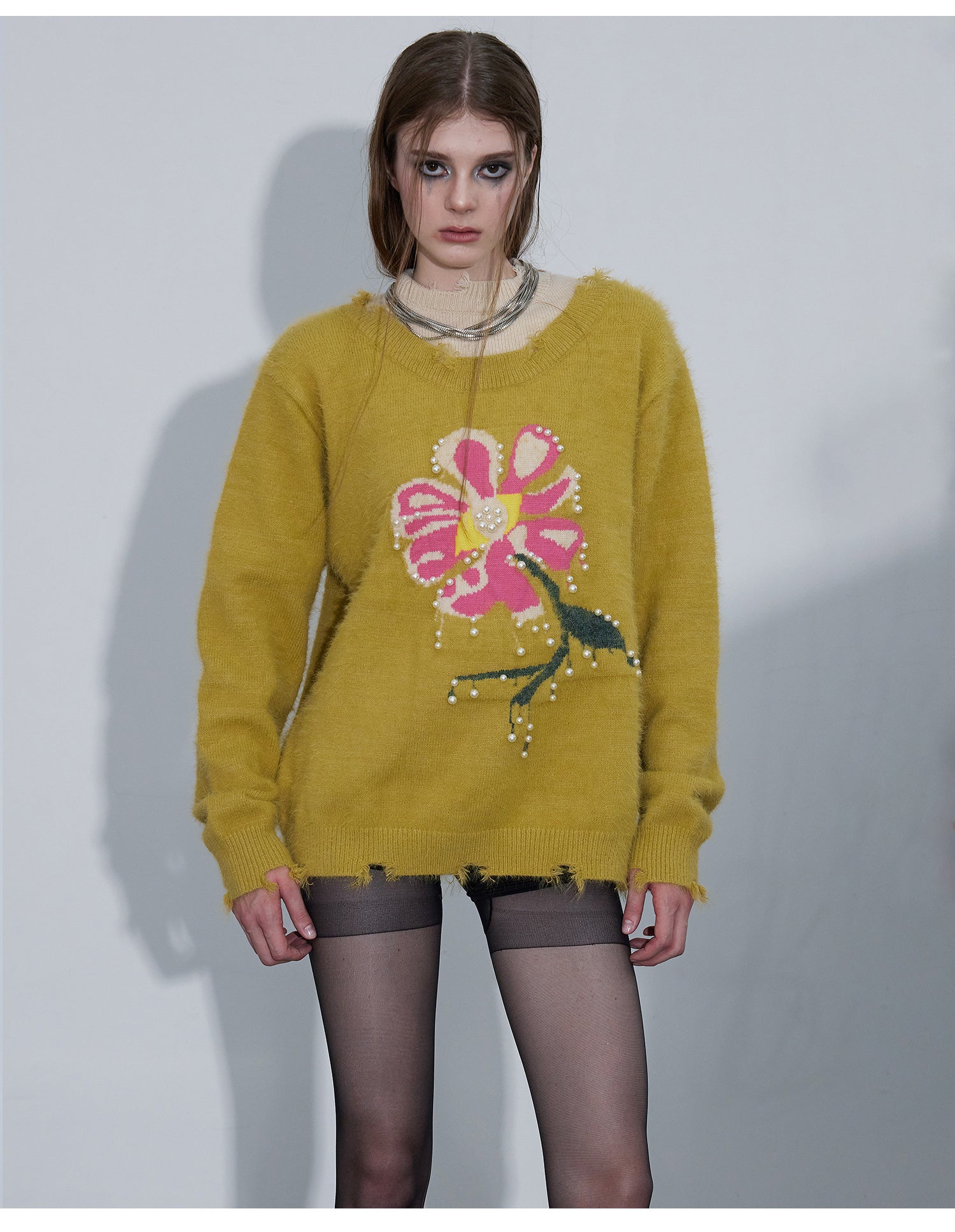 Daisy Vintage Clash Sweater