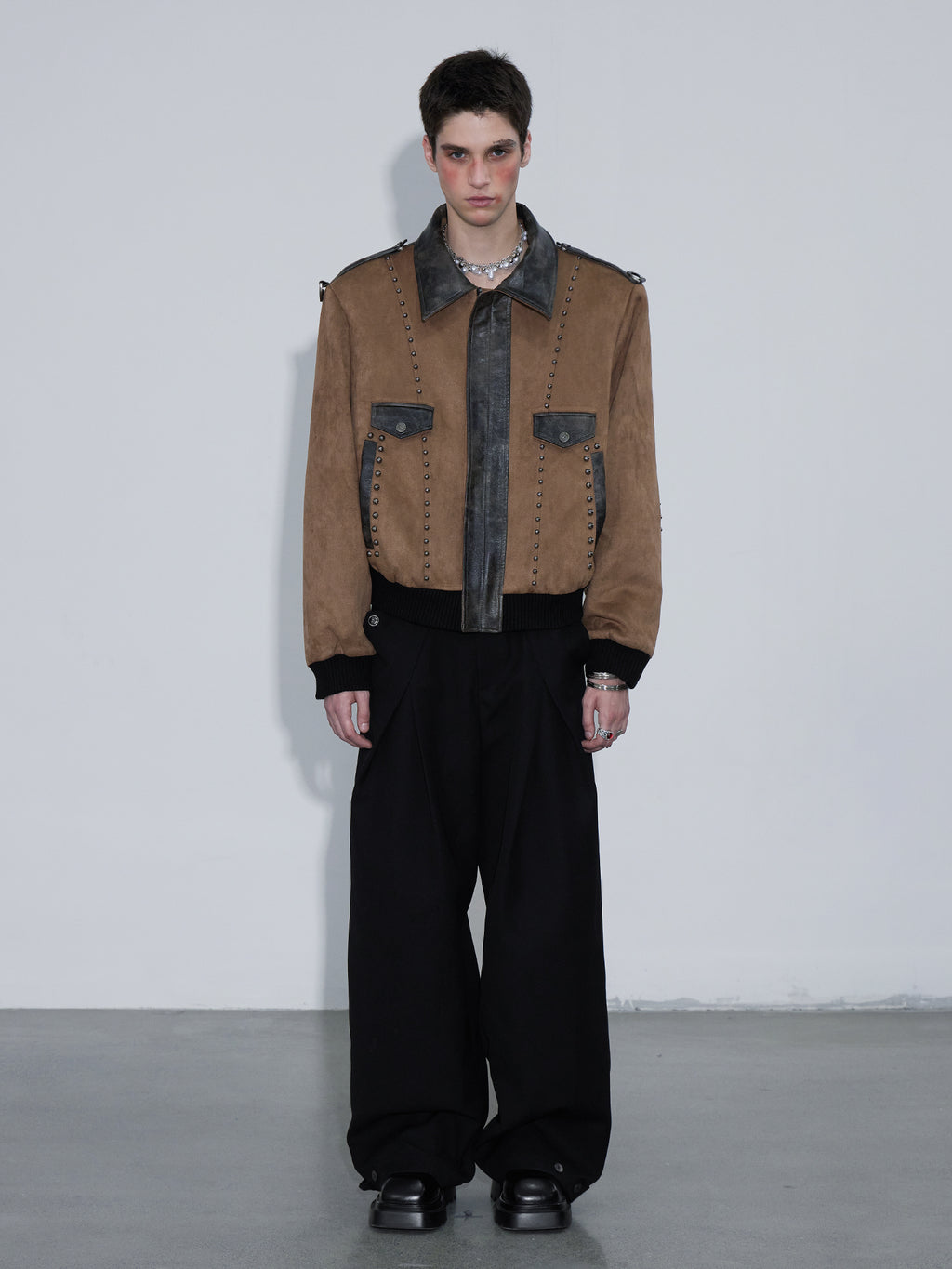 Rivets Short Wide Jacket