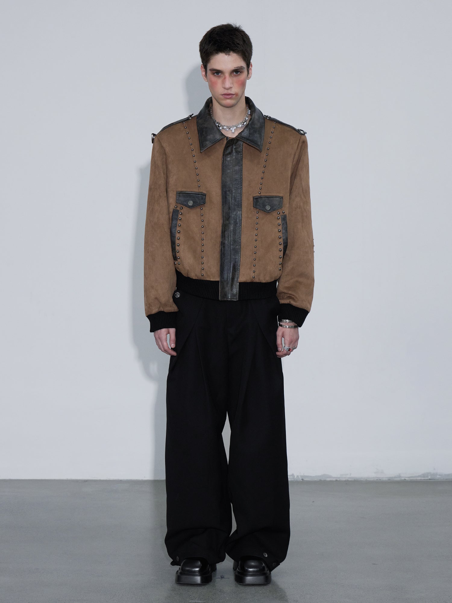 Rivets Short Wide Jacket