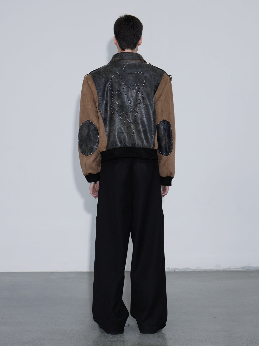 Rivets Short Wide Jacket