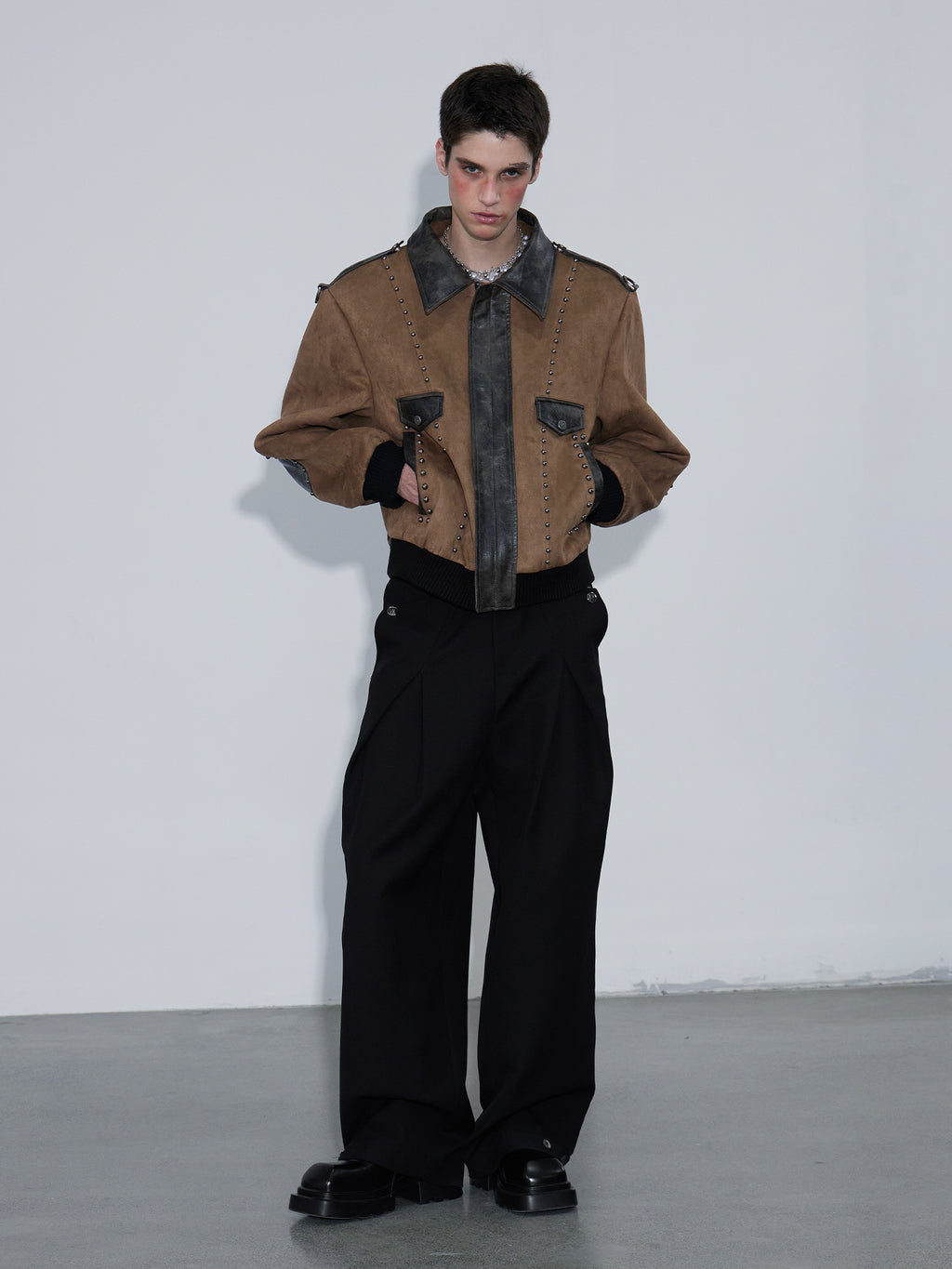 Rivets Short Wide Jacket