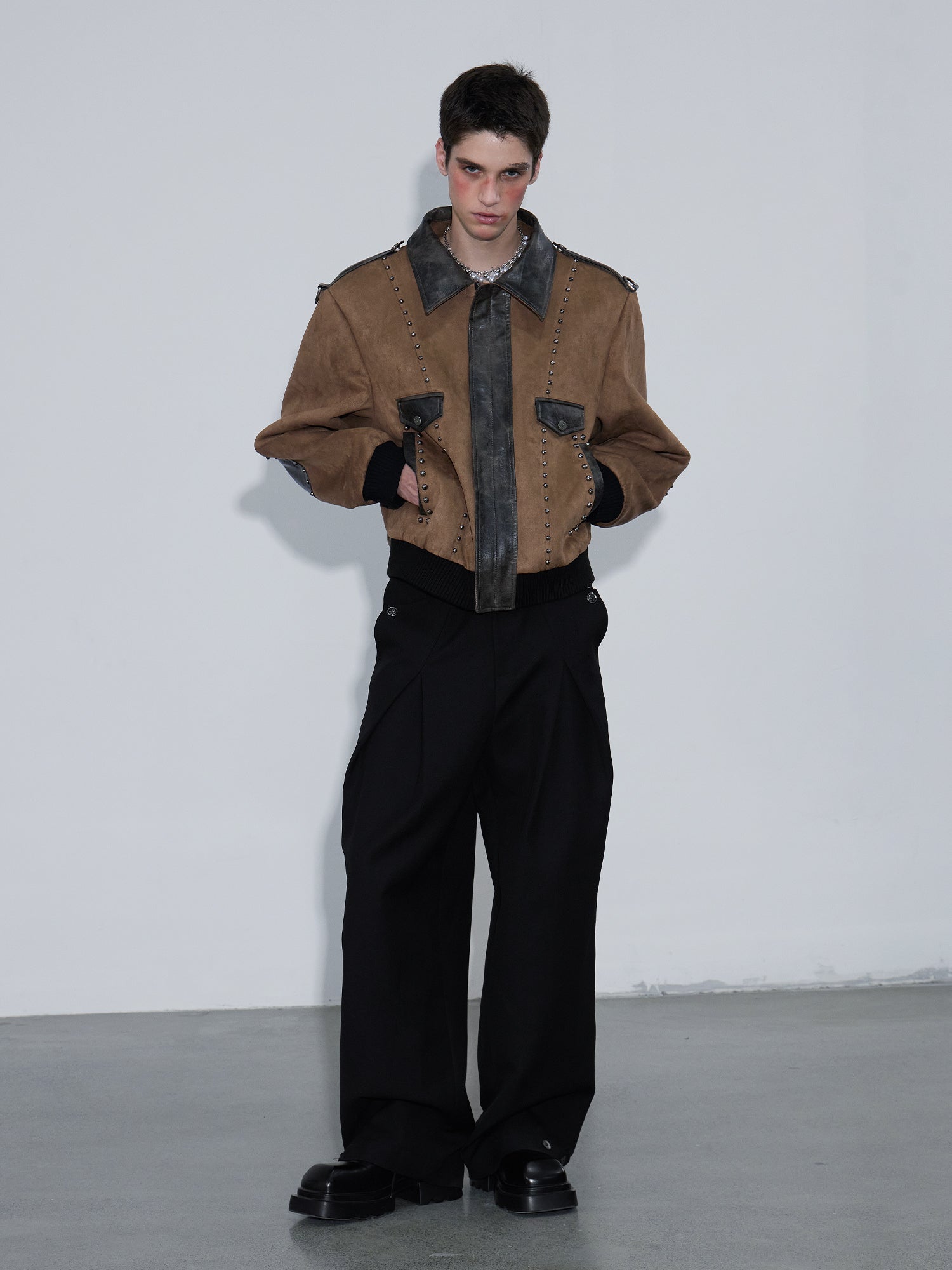 Rivets Short Wide Jacket